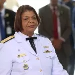 Marinha promove primeira mulher negra a almirante da história