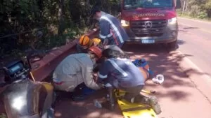 Leia mais sobre o artigo Acidente de moto na BR 262 deixa homem ferido próximo à Mina Lajinha