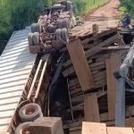 Ponte recém-inaugurada desaba com excesso de peso de carreta em MS