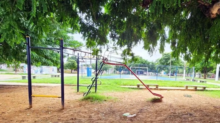 Revitalização da praça da Popular Nova é solicitada na Câmara Municipal