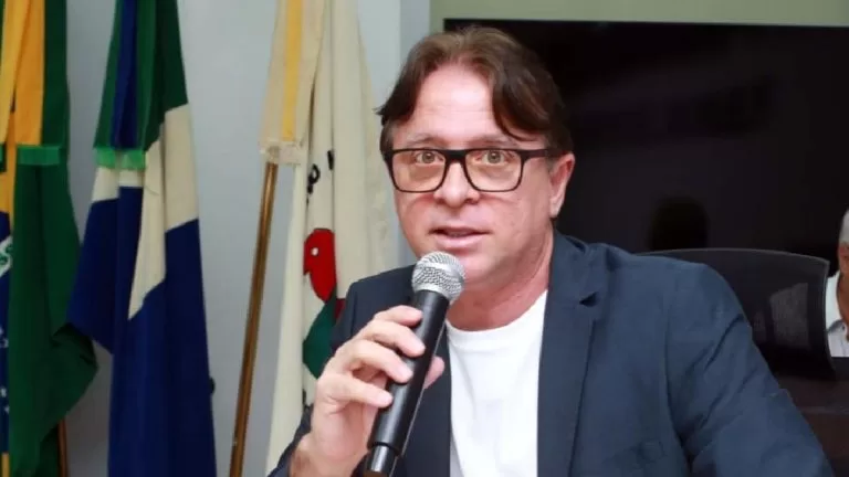 Vereador cobra limpeza do Residencial Flamboyant II