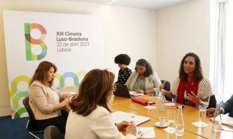 Brasil e Portugal firmam acordo para combater o racismo contra brasileiros