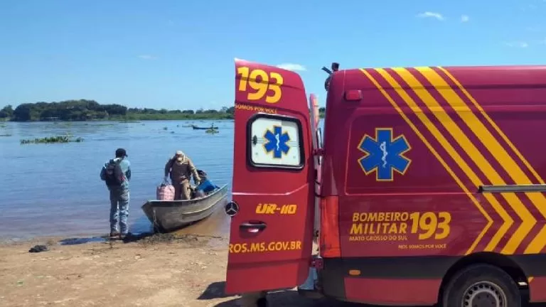Bombeiros realizam resgate de homem cardiopata na região da Nhecolândia