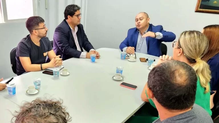 Venda de diesel para brasileiros na Bolívia não está proibida, esclarece cônsul