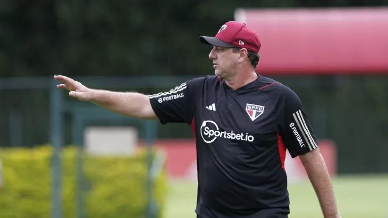São Paulo demite técnico Rogério Ceni após vitória na Sul-Americana