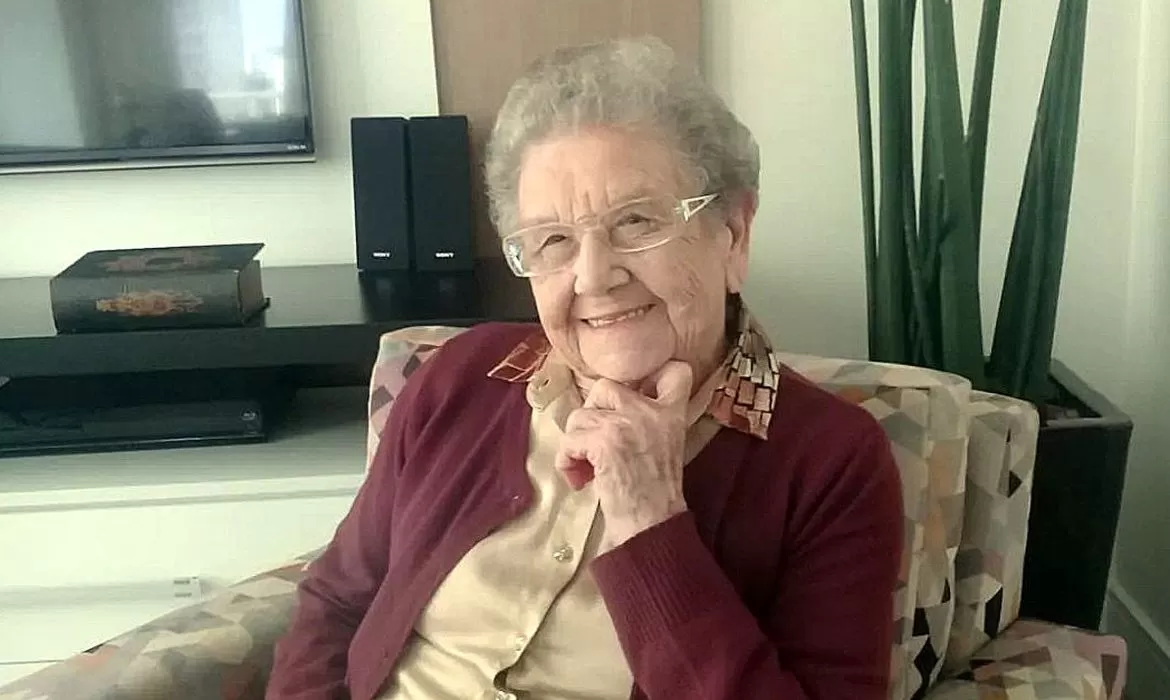 Você está visualizando atualmente Aos 91 anos, morre em São Paulo a apresentadora Palmirinha Onofre