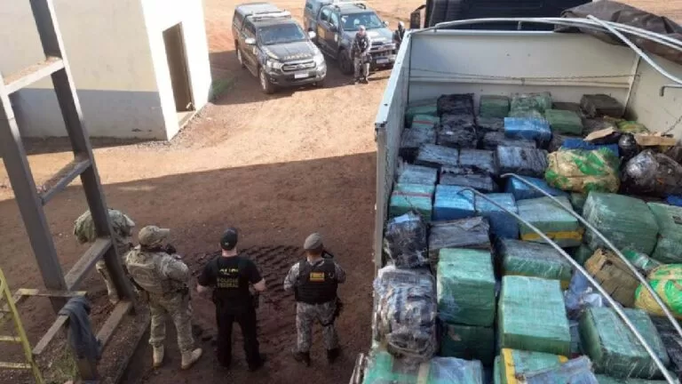 Polícia Federal incinera mais de 11 toneladas de maconha em Ponta Porã