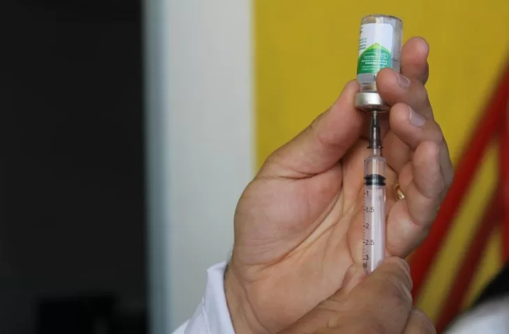 Você está visualizando atualmente Novo ponto de vacinação em Campo Grande aplica 951 doses contra Influenza em um dia