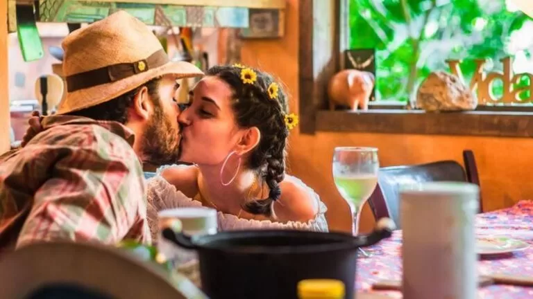 Por que o Dia dos Namorados é celebrado em meses distintos no Brasil e em outros lugares do mundo?