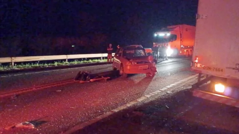 Acidente entre carros e caminhão mata criança de 3 anos na saída de Campo Grande