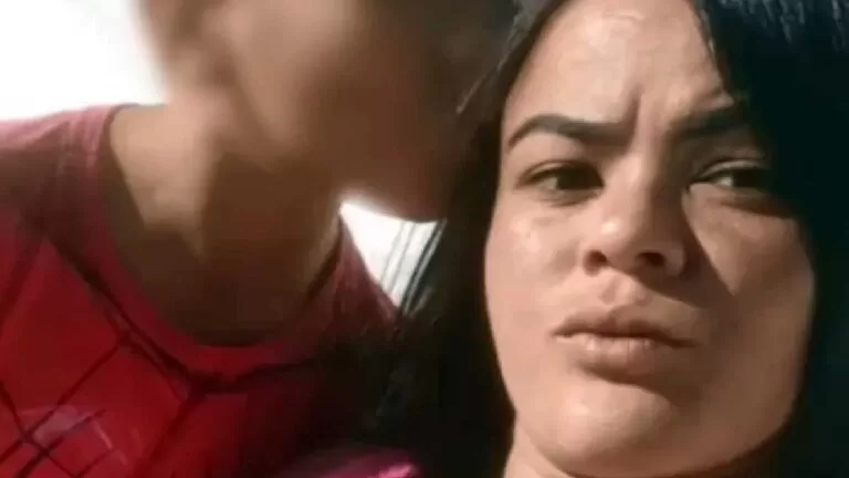 Jovem é morta a facadas pelo namorado na frente do filho de 7 anos em Campo Grande