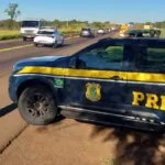 Carro roubado e adulterado é recuperado pela PRF na BR-262