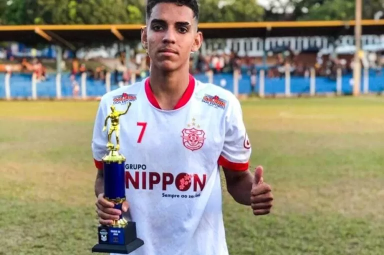 Jogador de futebol de MS é encontrado morto em rio na fronteira com o Paraguai