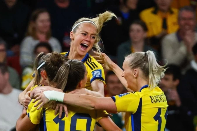 Você está visualizando atualmente Suécia vence Austrália e conquista terceiro lugar na Copa do Mundo feminina