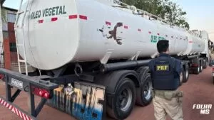 Leia mais sobre o artigo PRF apreende mais de 22 toneladas de maconha em caminhão tanque em Campo Grande