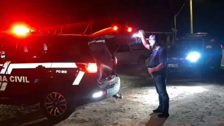 casal coloca filho para entregar drogas