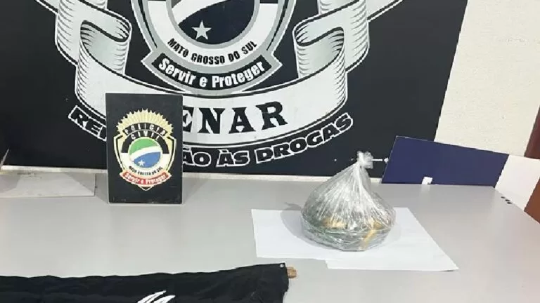 Bolivianos são presos em Campo Grande com 151 cápsulas de cocaína no estomago