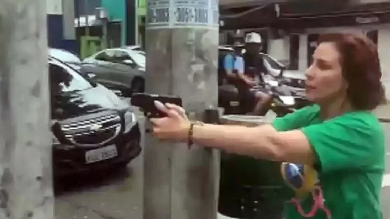 STF torna ré deputada Zambelli por perseguição com arma