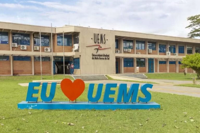 ensino superior para refugiados vestibular da uems
