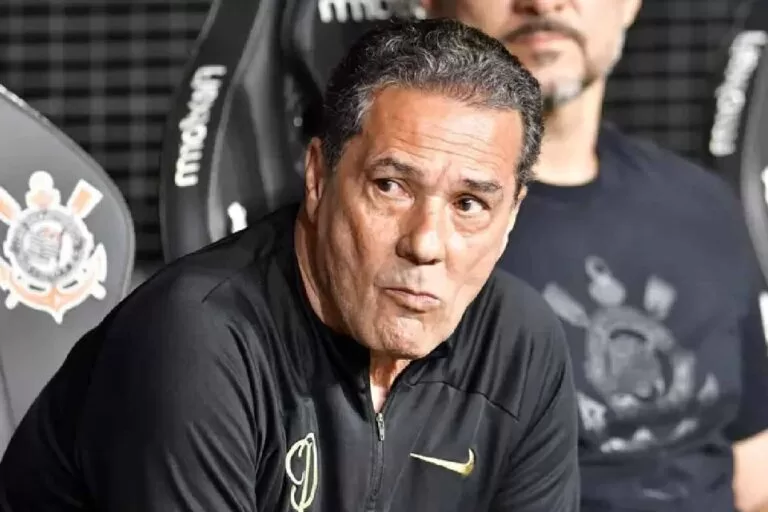 Corinthians demite Luxemburgo após empate na Sul-Americana