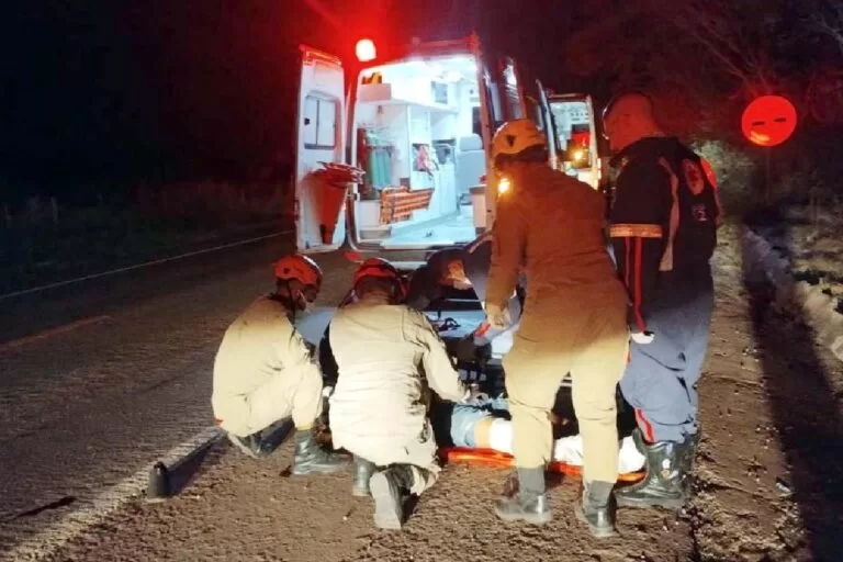 Atropelamento na região do anel viário deixa duas vítimas em Corumbá