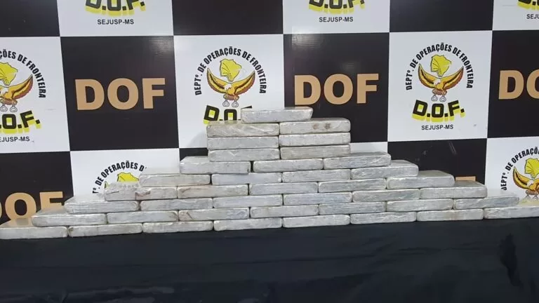 DOF apreende carga milionária de cocaína em tanque de combustível de camionete
