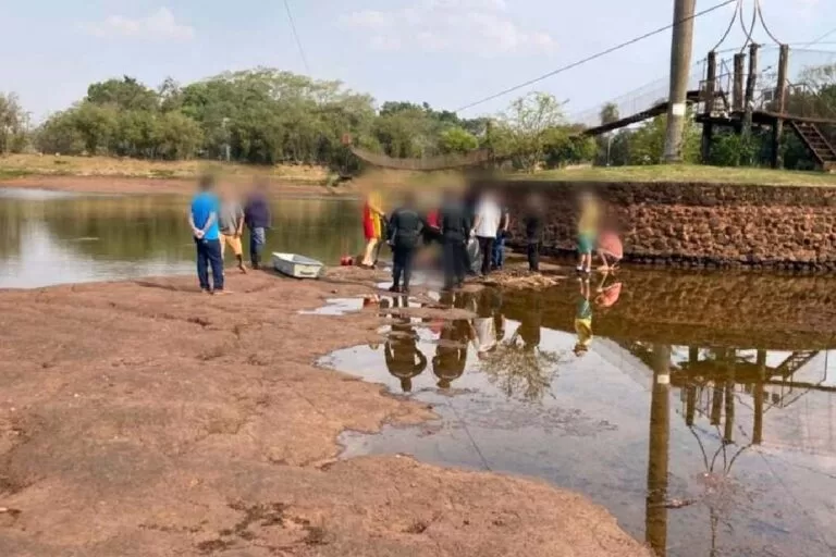 Adolescente morre afogado após escorregar de pedalinho em balneário de Dourados