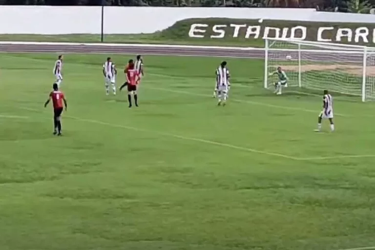 Corumbaense perde fora de casa e cai para quarto colocado na tabela