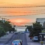 Domingo segue com tempo quente e seco e frente fria deve trazer alivio a partir de segunda