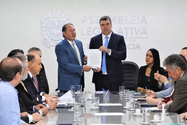 Deputados recebem projeto que visa preservação e produção sustentável no Pantanal