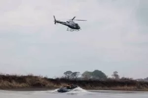 Leia mais sobre o artigo Helicóptero é utilizado para resgatar animais feridos na região do Pantanal