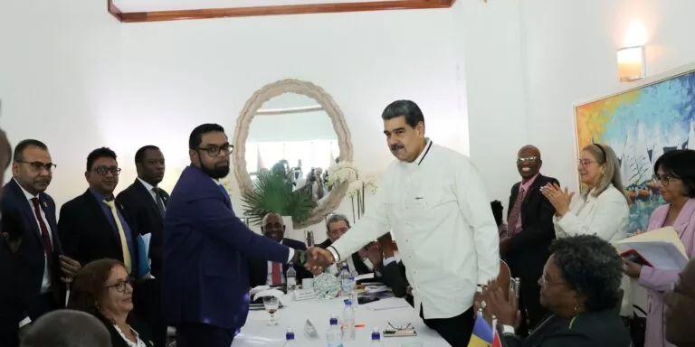 Venezuela e Guiana se comprometem a não usar força