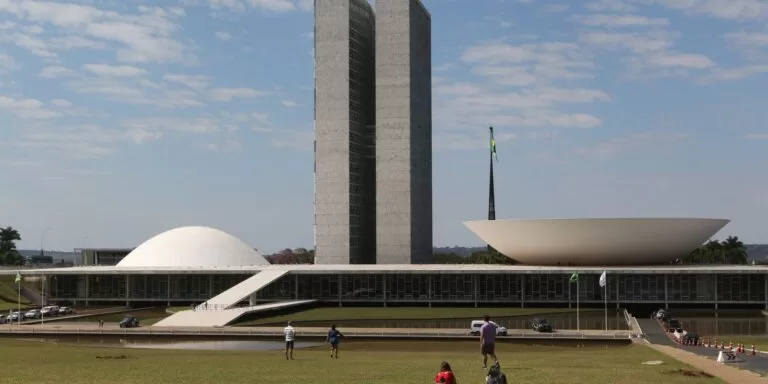 Congresso promulga emenda constitucional da reforma tributária
