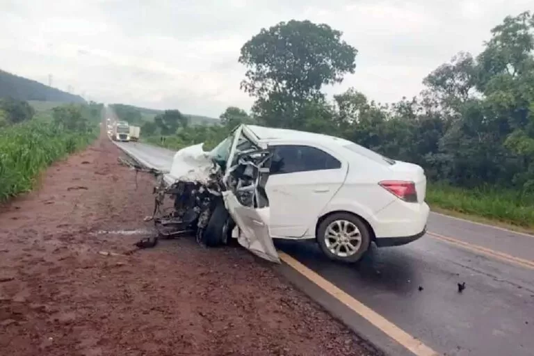 Acidente na BR-262 deixa um morto e um ferido em Água Clara