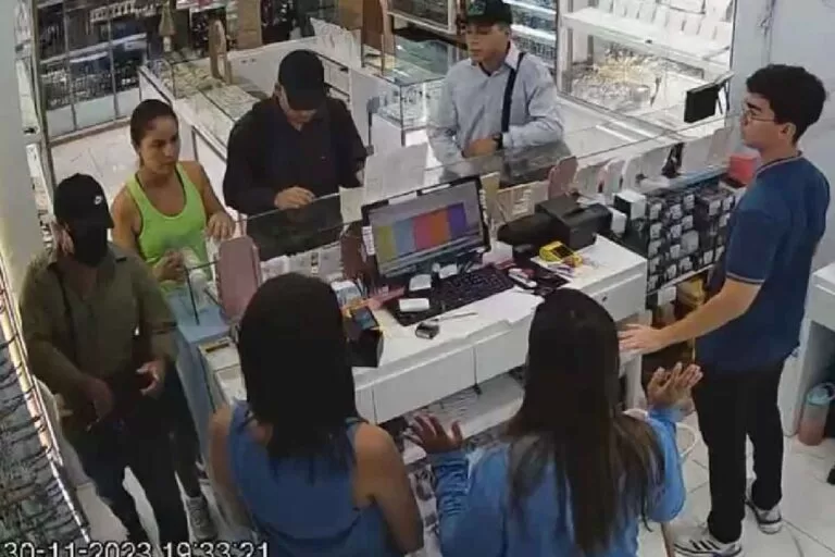Joalheria é assaltada em shopping de Campo Grande e bandidos levam R$ 600 mil em joias