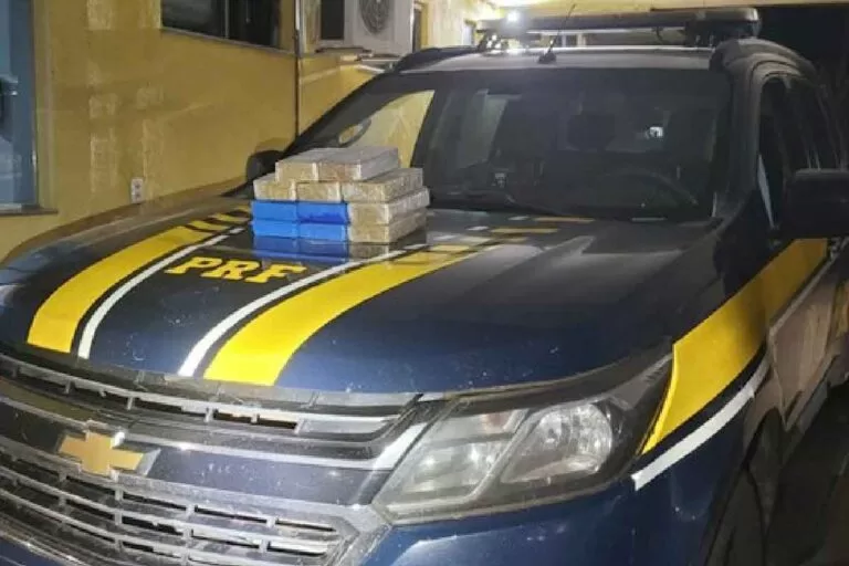 PRF apreende 11,4 kg de cocaína em carro que saiu de Corumbá na BR-262