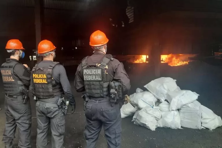 Polícia federal incinera 1,5 tonelada de drogas em Corumbá