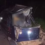 Criança e casal morrem em acidente com carreta na BR-262 após motorista atropelar anta