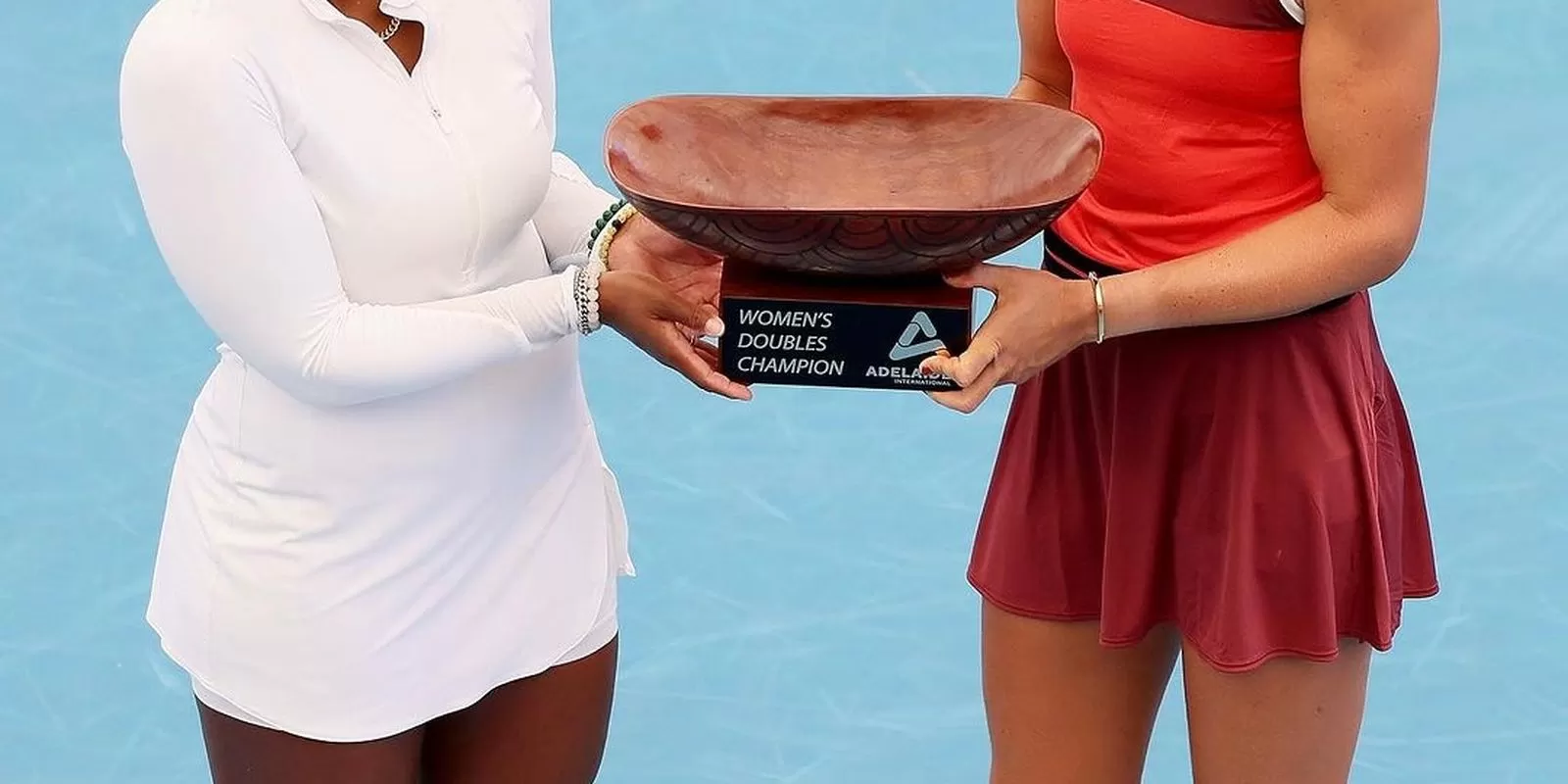 Você está visualizando atualmente Bia Haddad é campeã de duplas do WTA 500 de Adelaide, na Austrália