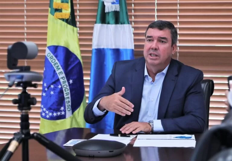 Com projetos e planejamento para 2024, Riedel retoma função e reconhece atuação do vice-governador