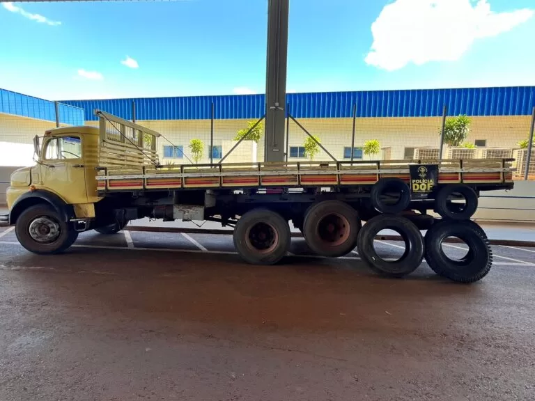 DOF apreende pneus ilegais avaliados em mais de R$ 60 mil em Sete Quedas