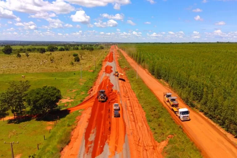 Obras em rodovias impulsionam desenvolvimento entre Ribas e Camapuã