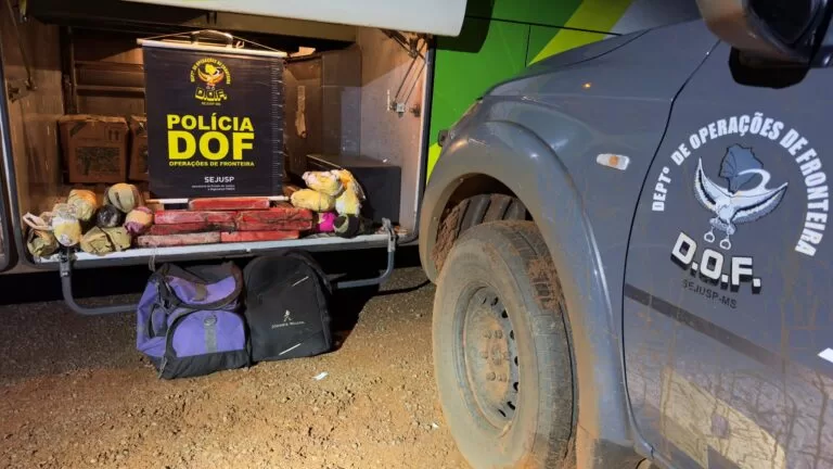 DOF prende passageira de ônibus com maconha e haxixe marroquino em MS