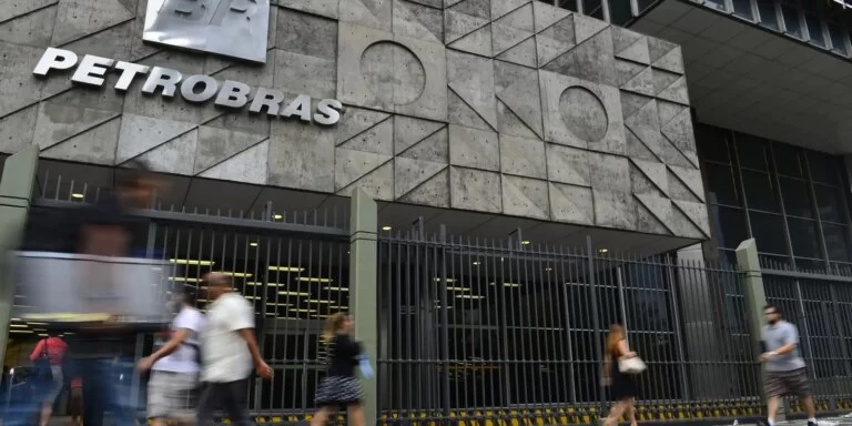 Petrobras e Brasil salvam Argentina de colapso energético