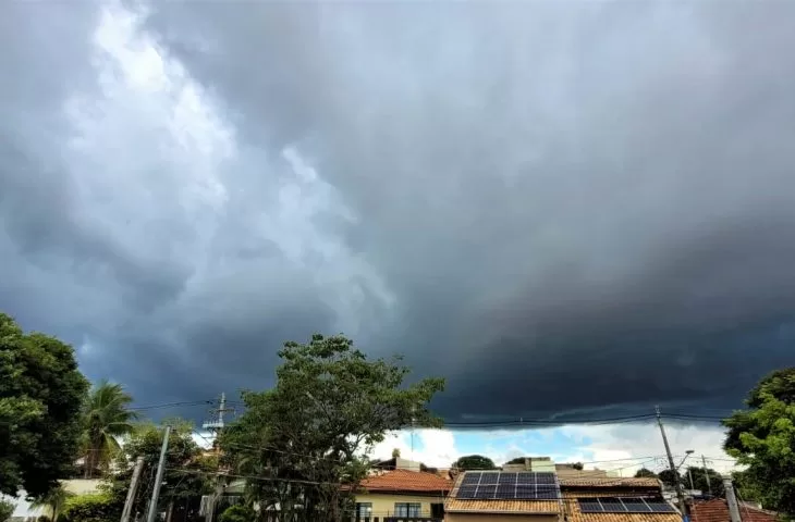 Você está visualizando atualmente Corumbá e mais 18 cidades de MS estão em alerta de chuvas intensas