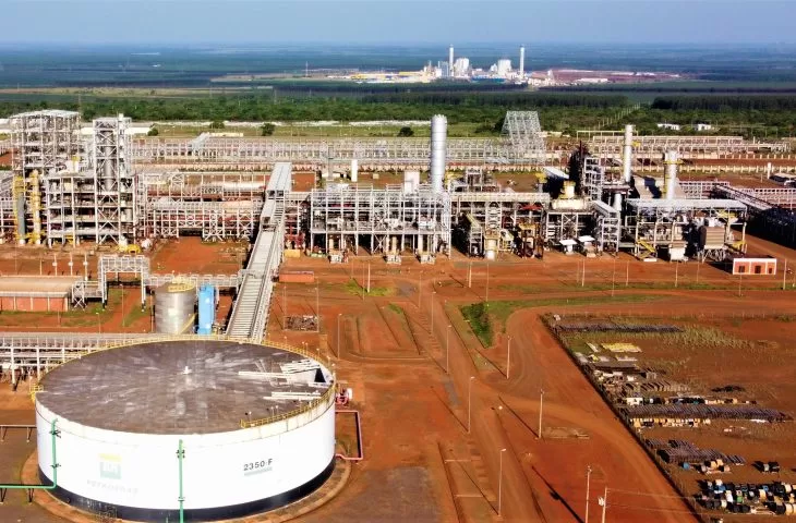 Você está visualizando atualmente Petrobras avança no processo de retomada das obras da fábrica de fertilizantes nitrogenados em Três Lagoas