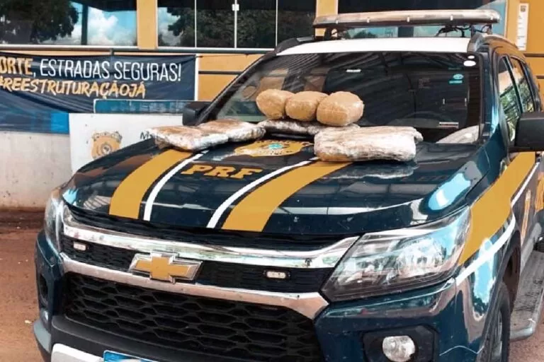 PRF flagra mulher transportando 7,6 kg de skunk na BR-262