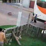 Criança atropelada por ônibus segue internada em estado grave na Santa Casa de Corumbá