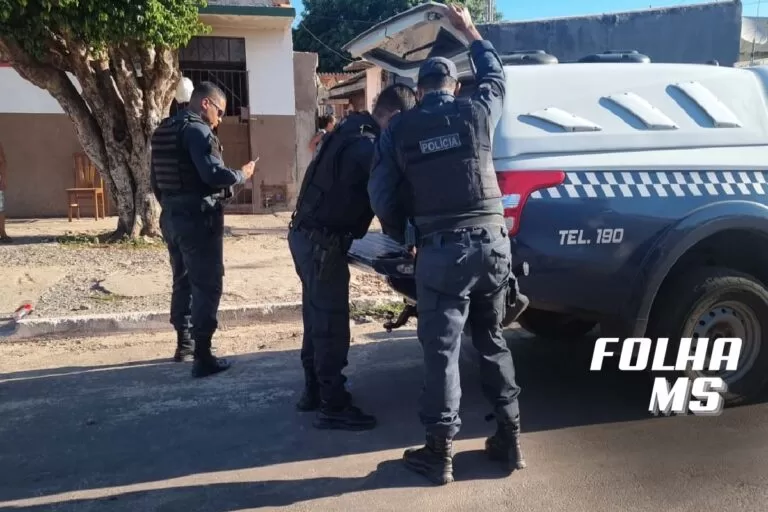 Monitorado por tornozeleira é preso após roubar celulares com arma falsa em Corumbá