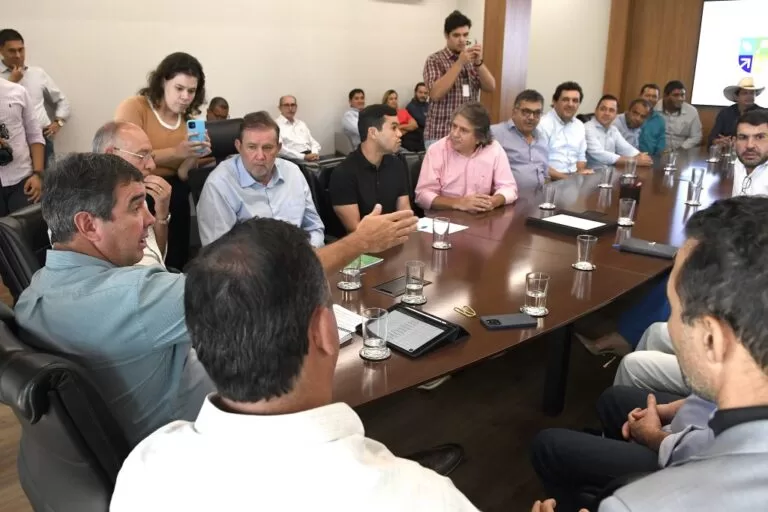 Governador reafirma compromissos com Aquidauana e garante obras de asfalto na cidade